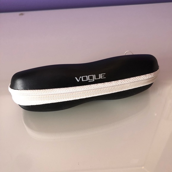 vogue sunglasses case